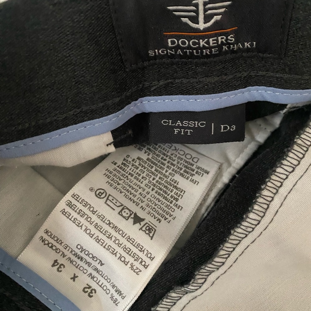 32x34 men’s Dockers